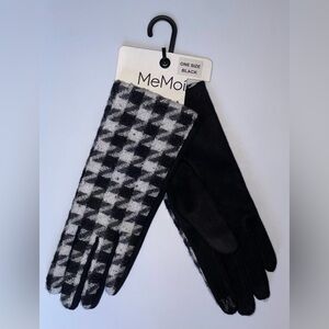 Memoi Women’s Black and White Patterned Gloves – One Size – NWT